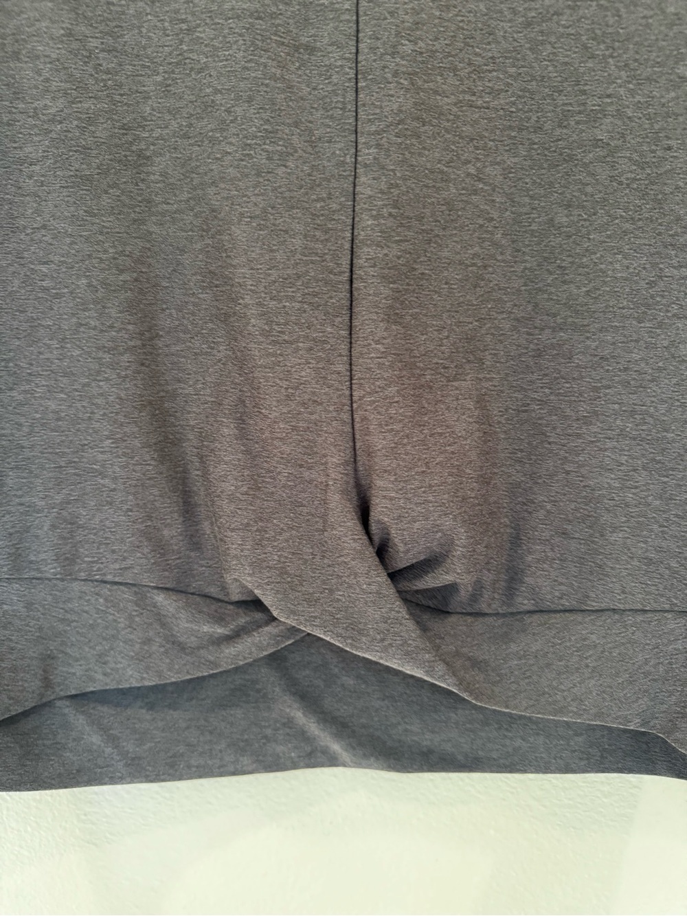 Women’s Old Navy Active Gray Crop Athletic Top- Size Large - Picture 3 of 5